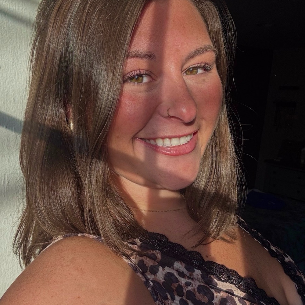 Meet your Posher, Julia